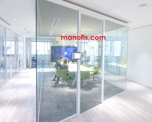 2019 man office glass partition office interior