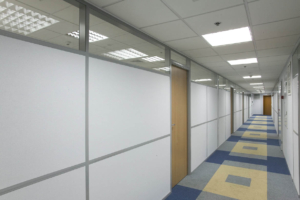 Ahşap Panel Bölme Man Ofis