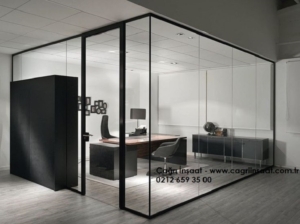 Ofis bölme sistemleri ile modern çalışma alanı – Man Ofis İstanbul projelerinden örnek